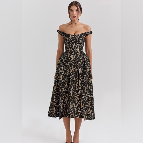 House of CB Black Lace-Overlay Off-Shoulder Midi Dress - Picture 11 of 16